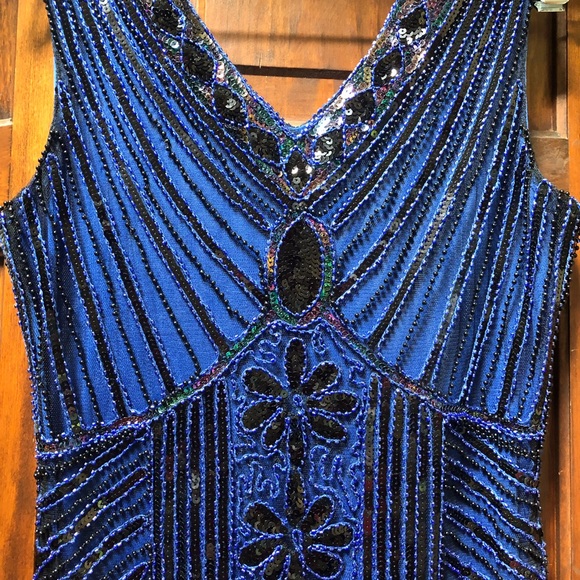 1920s Gatsby Inspired Sequined Dress and Headband - Picture 11 of 13